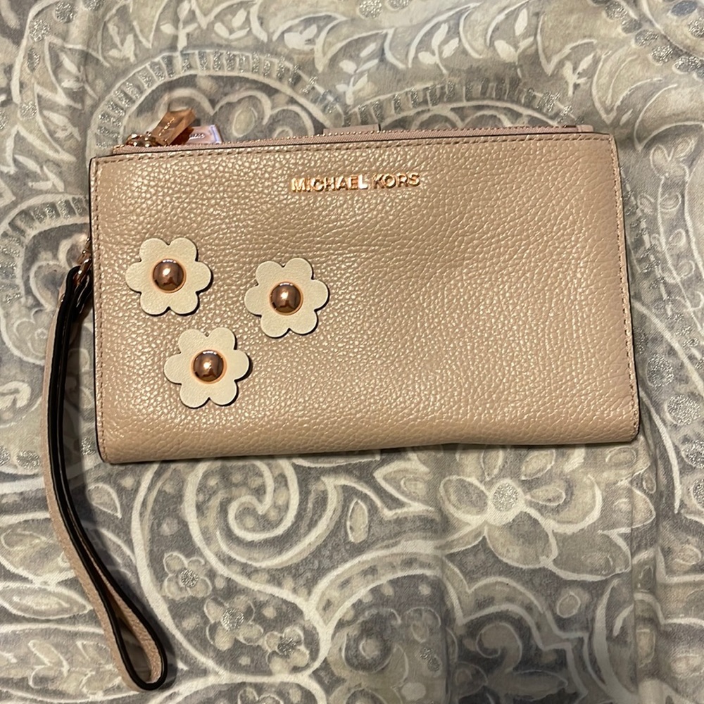 Michael Kors Wristlet